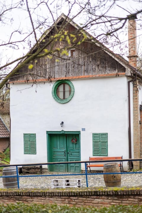 Property building, Day