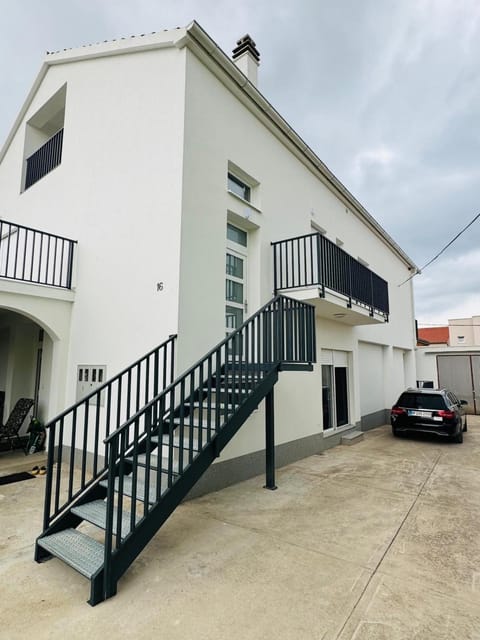 Property building, Parking