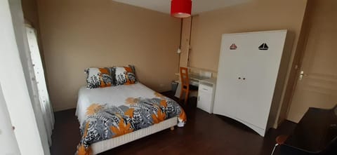 Le 47 B&B double Bed and Breakfast in Le Mans