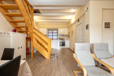 Kitchen or kitchenette, Living room, Seating area