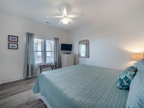 Green Dolphin House in Topsail Beach