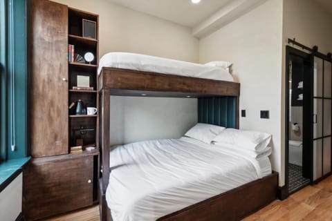 bunk bed