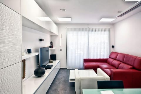 Communal lounge/ TV room, TV and multimedia, Living room, Evening entertainment