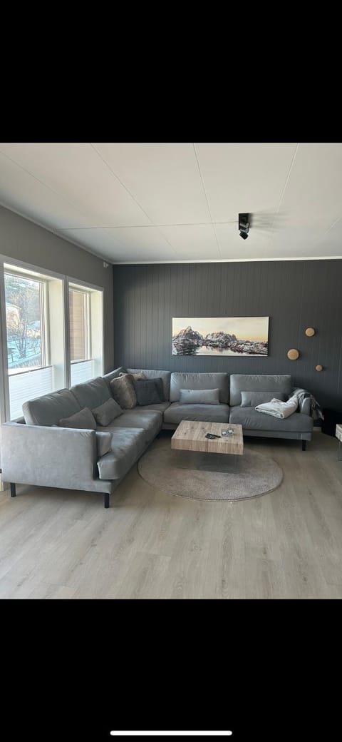 Moderne, rolig og sentral leilighet i Svolvær Apartment in Lofoten