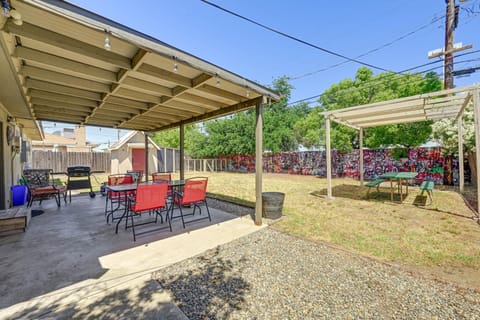 Family-Friendly Clovis Home with Gas Grill and Patio! House in Clovis