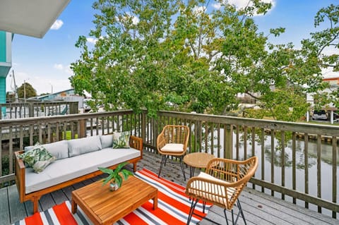 Patio, Fishing, View (from property/room), Balcony/Terrace, Lake view