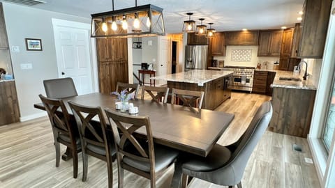 The Great Outdoors - Fantastic home - Lake Cascade - Game room - A/C - Lots of parking House in Cascade