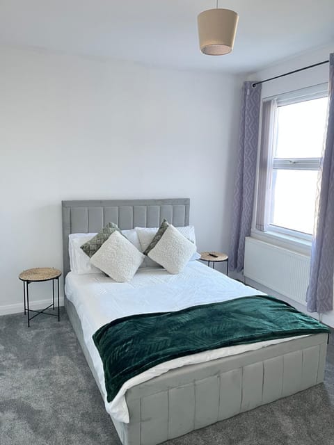 Ty Noah- Home In The Heart Of Pembrokeshire House in Wales