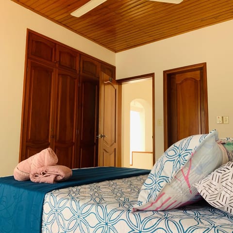 Bed, Bedroom, wardrobe