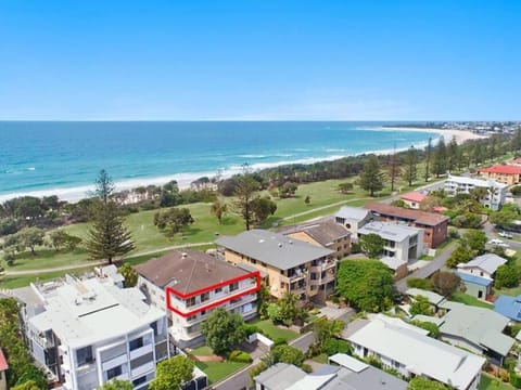 Property building, Day, Neighbourhood, Natural landscape, Bird's eye view, Beach, Sea view
