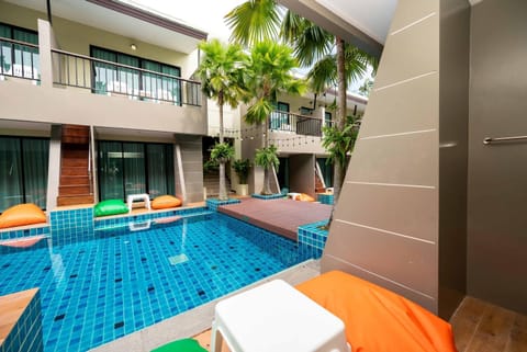 Pool view, Swimming pool
