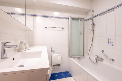 Beautiful apartment with Sea Views and parking Apartment in Ostend