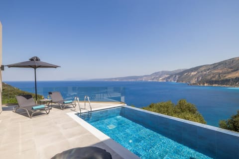 Patio, Day, Natural landscape, View (from property/room), Balcony/Terrace, Mountain view, Pool view, Sea view, Swimming pool, sunbed