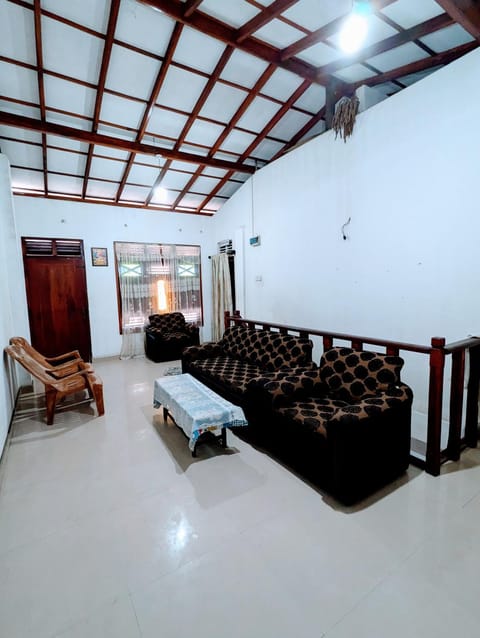 Living room, Photo of the whole room, Seating area