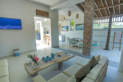 Communal lounge/ TV room