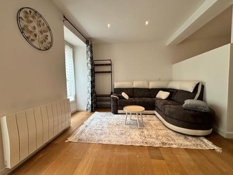 Appartement centre-ville Apartment in Évian-les-Bains