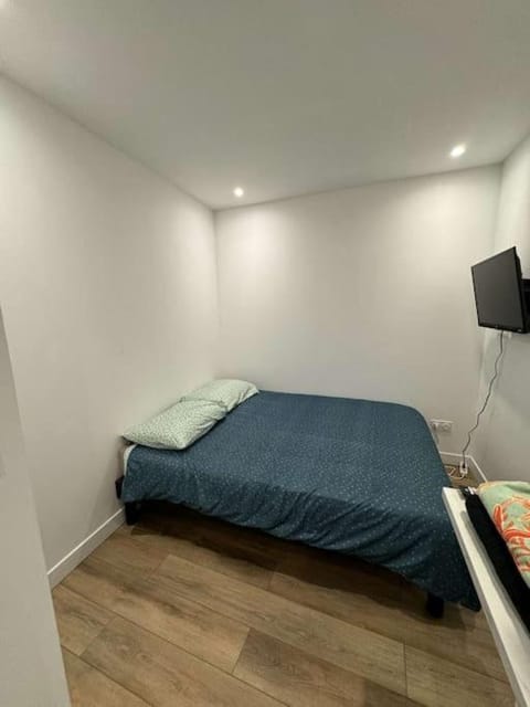 Studio Hypercentre rénové Design Apartment in Orléans