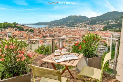 Bay View Home, TerreMarine Apartment in La Spezia