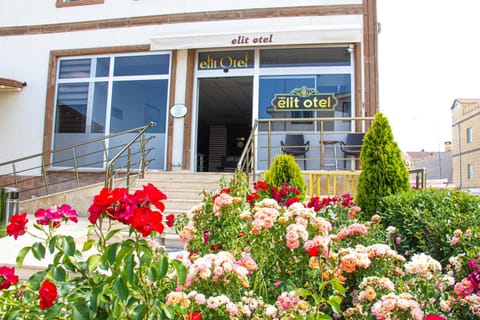 Property building, Facade/entrance, Spring, Day
