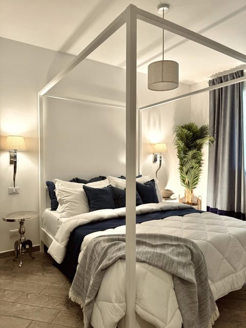 Photo of the whole room, Decorative detail, Bedroom