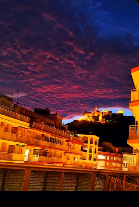 Balcony/Terrace, Landmark view, Mountain view