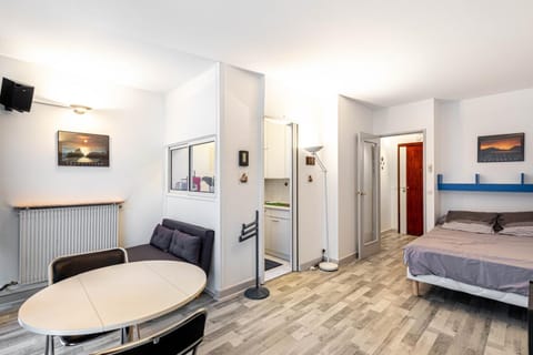 GuestReady - One perfect studio in Auteuil Apartment in Paris