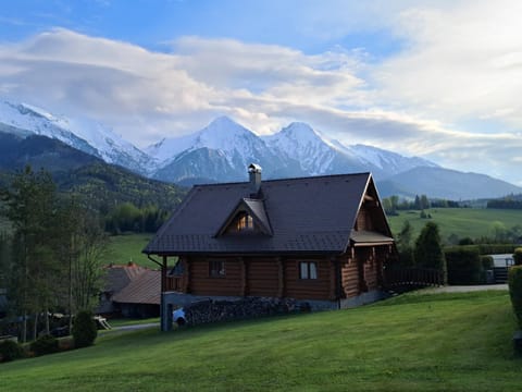 Property building, Natural landscape, View (from property/room), Mountain view, Mountain view