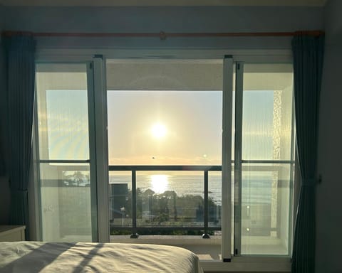 Bed, Photo of the whole room, Bedroom, Sunrise, Sunset