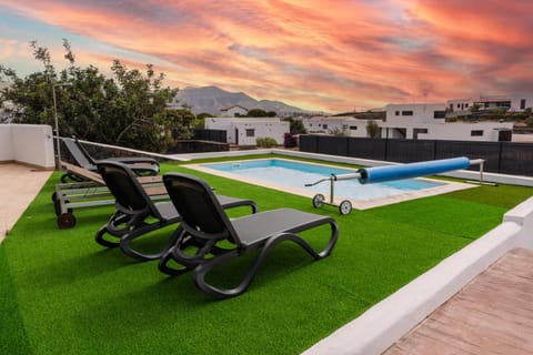 Patio, Natural landscape, Mountain view, Swimming pool, Sunset