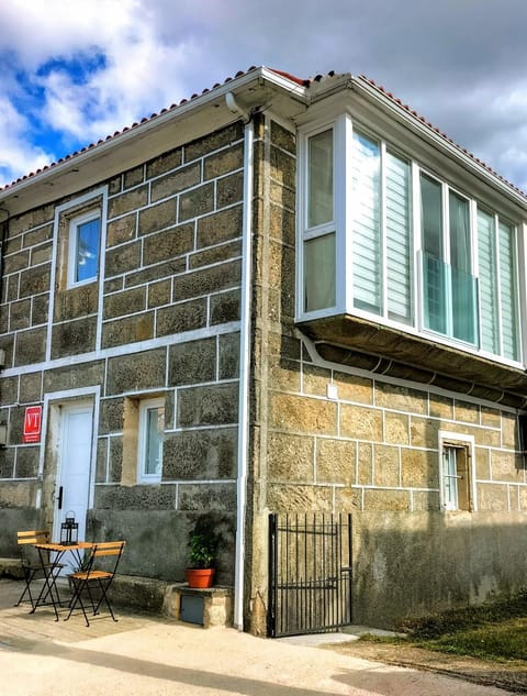 Property building, Facade/entrance, Location