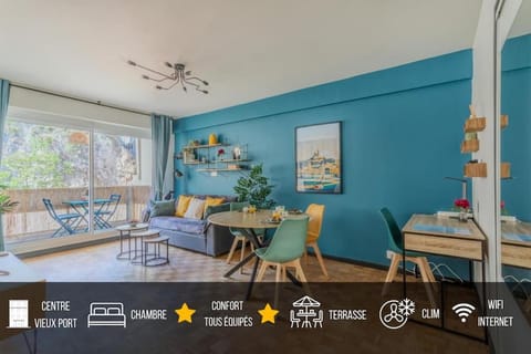 Activities, TV and multimedia, Coffee/tea facilities, View (from property/room), Balcony/Terrace, Living room, Seating area, Dining area, City view, heating, internet, wardrobe, air conditioner