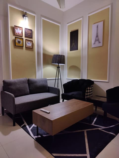 TV and multimedia, Seating area