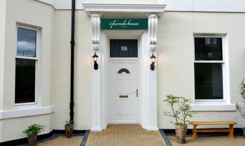 Facade/entrance, Internal: Not applicable to any particular room