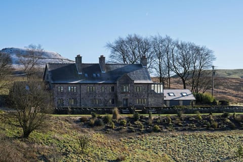 Property building, Natural landscape, Landmark view