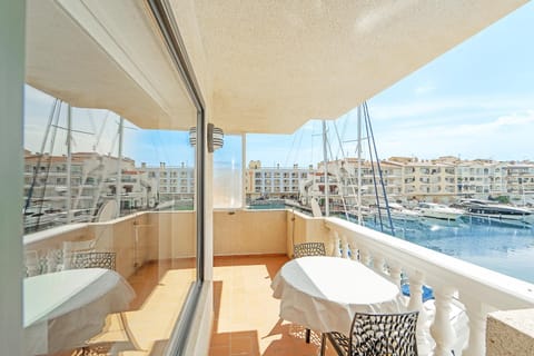 View (from property/room), Balcony/Terrace