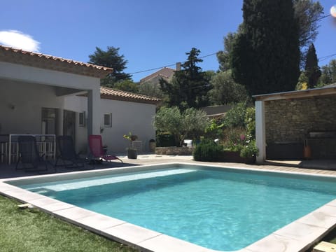 Appartement T2 La campagne en ville Apartment in Nimes