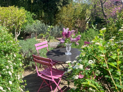 Appartement T2 La campagne en ville Apartment in Nimes