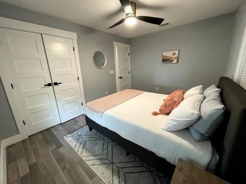 Cozy Savannah 5BR Home House in Savannah