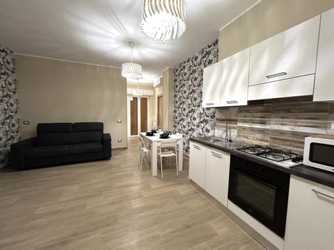 Kitchen or kitchenette, microwave, oven