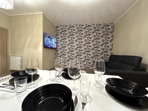 TV and multimedia, Dining area