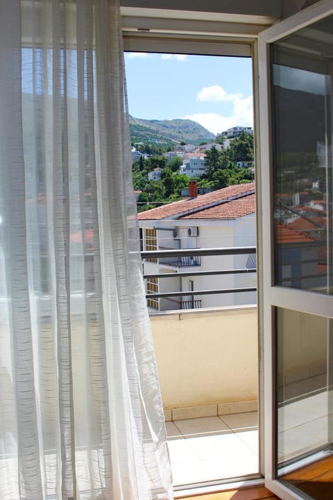 Day, Natural landscape, View (from property/room), Balcony/Terrace, Mountain view