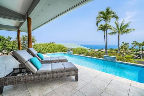 Keauhou Estates Hale Kuhinanui Way House in Honalo