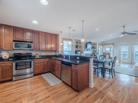 No Worries in Paradise House in Kure Beach