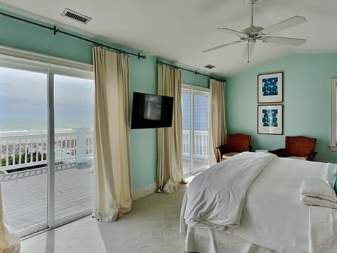 Oceans 111 House in Topsail Beach