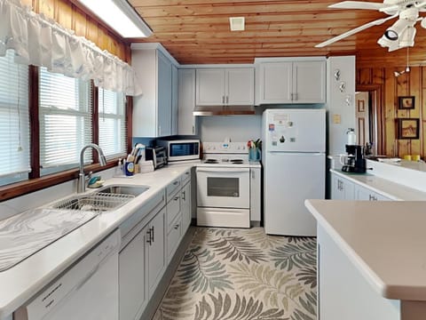 Pana-Sea-A House in Topsail Beach