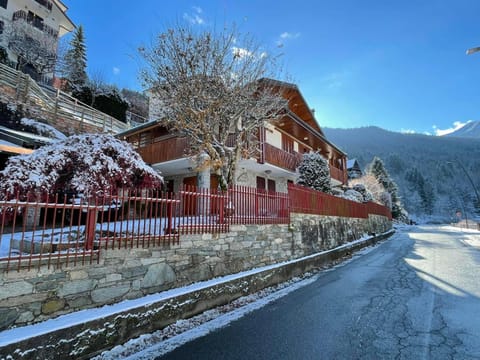 Property building, View (from property/room), Street view, Quiet street view