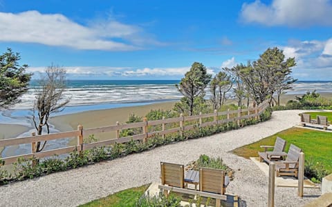 Heart and Sol by Seabrook Hospitality House in Seabrook