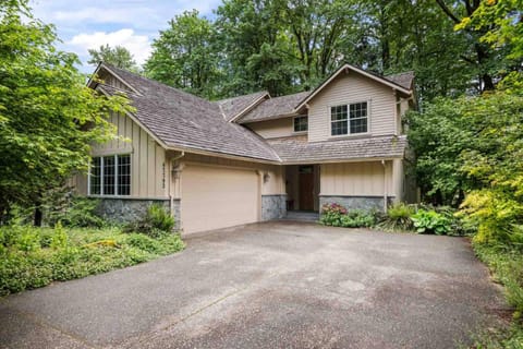 Mt Hood Golf and Ski Retreat House in Welches