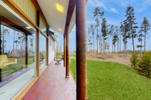 Mountain Minka House in Rocky Mountain National Park