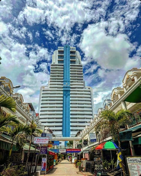 Property building, Day, Location
